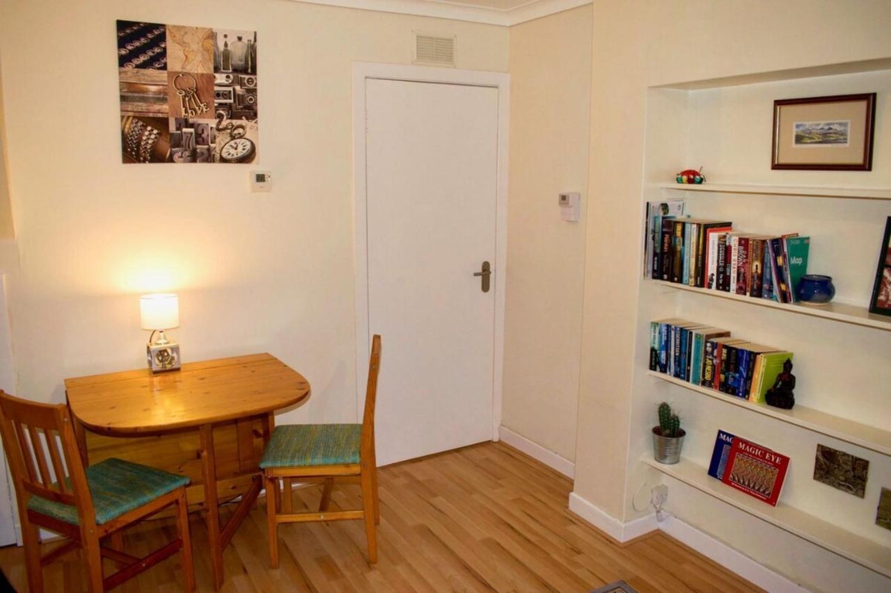 Welcoming And Homely 2 Bed In Central Location エディンバラ エクステリア 写真